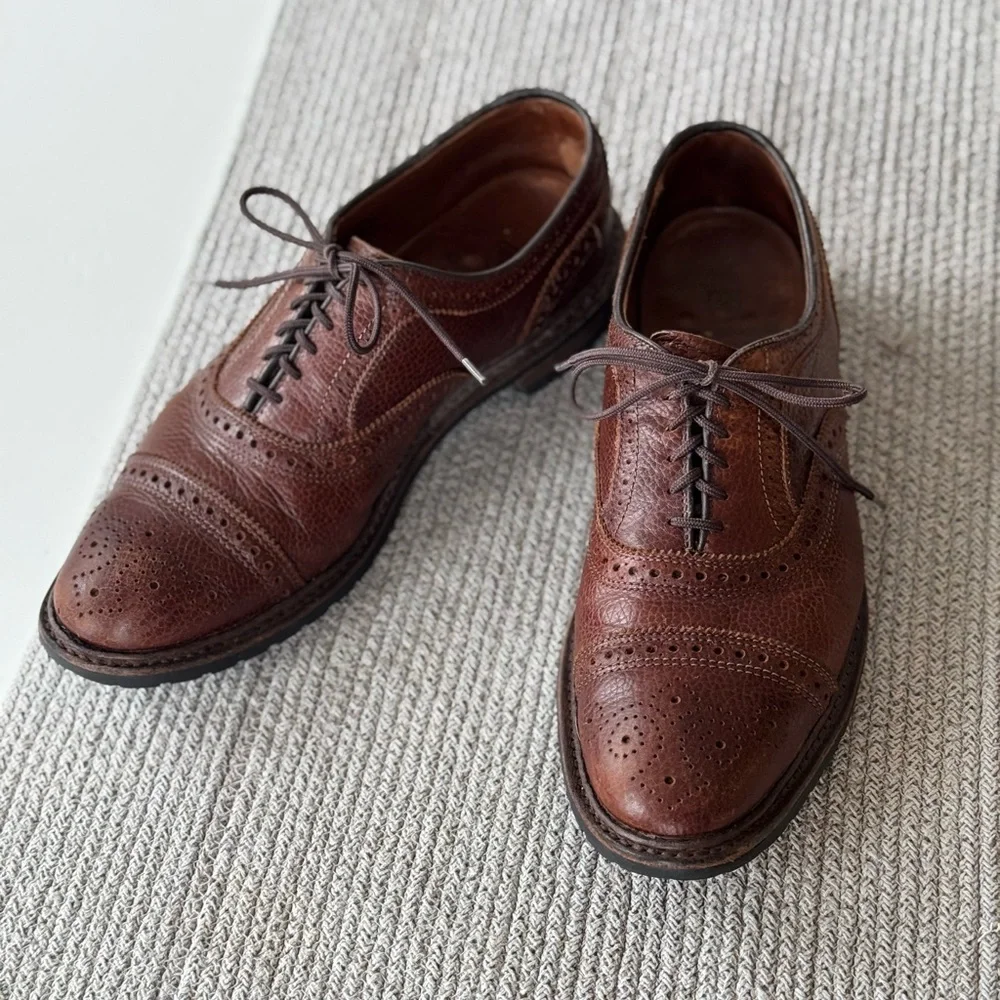Allen Edmonds Kiowa Dark Brown Perforated Leather Oxford Dress Shoes Size 8.5